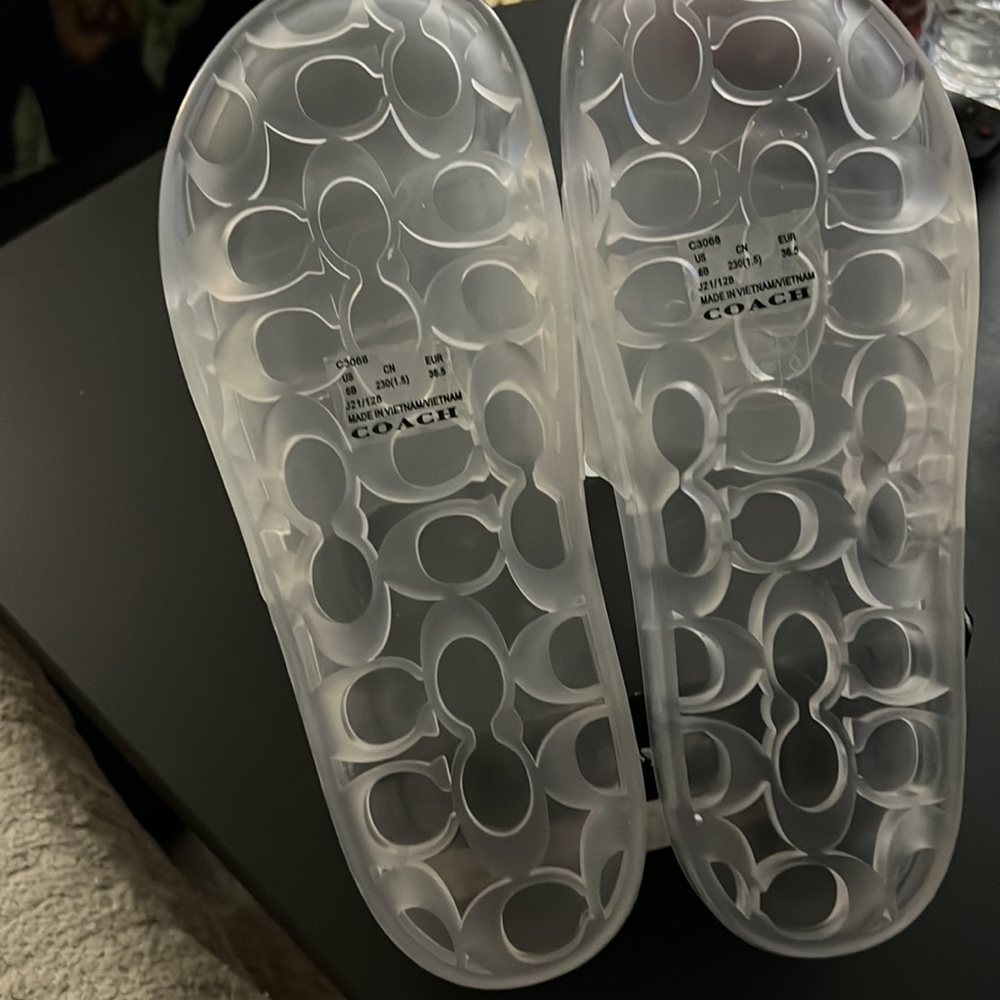 Clear Coach Ulyssa Rubber Slide - size 6 - Picture 2 of 3